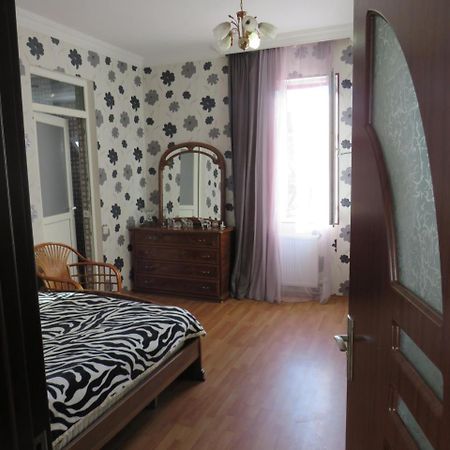 Mini Hotel On Guramishvili 22 Kobuleti Bagian luar foto