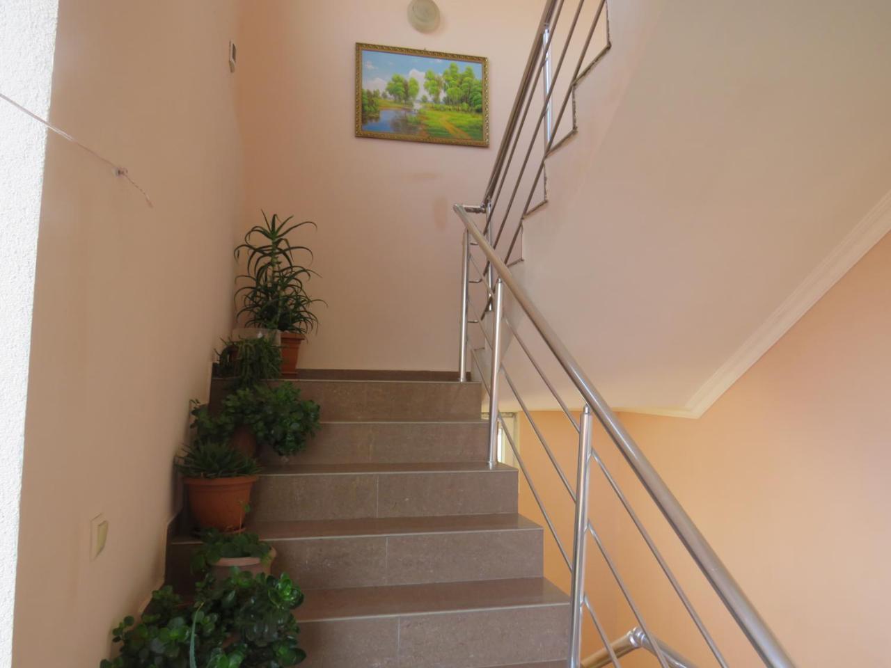 Mini Hotel On Guramishvili 22 Kobuleti Bagian luar foto