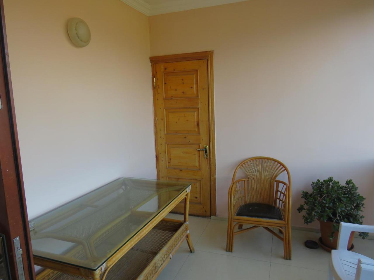 Mini Hotel On Guramishvili 22 Kobuleti Bagian luar foto
