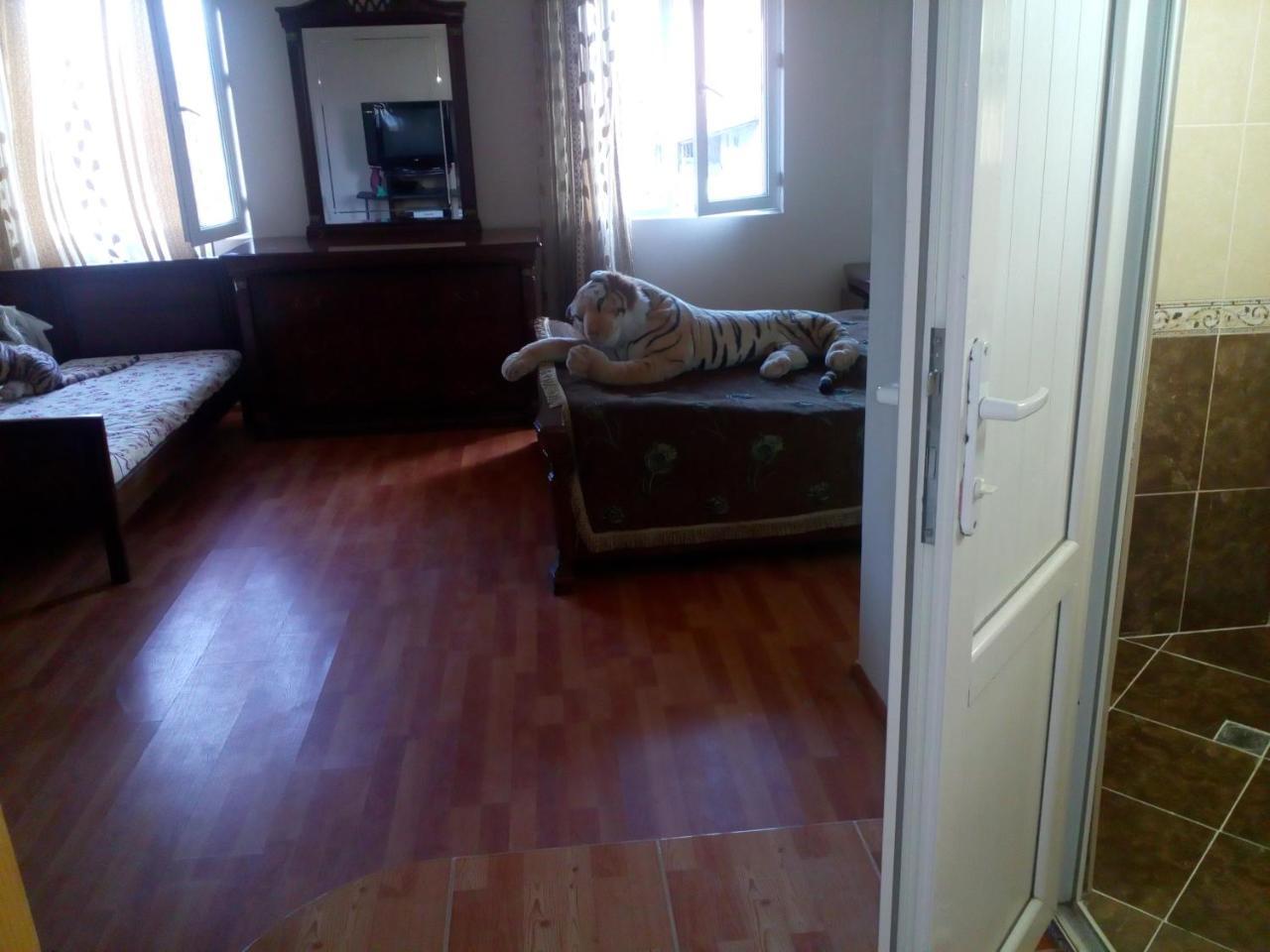 Mini Hotel On Guramishvili 22 Kobuleti Bagian luar foto