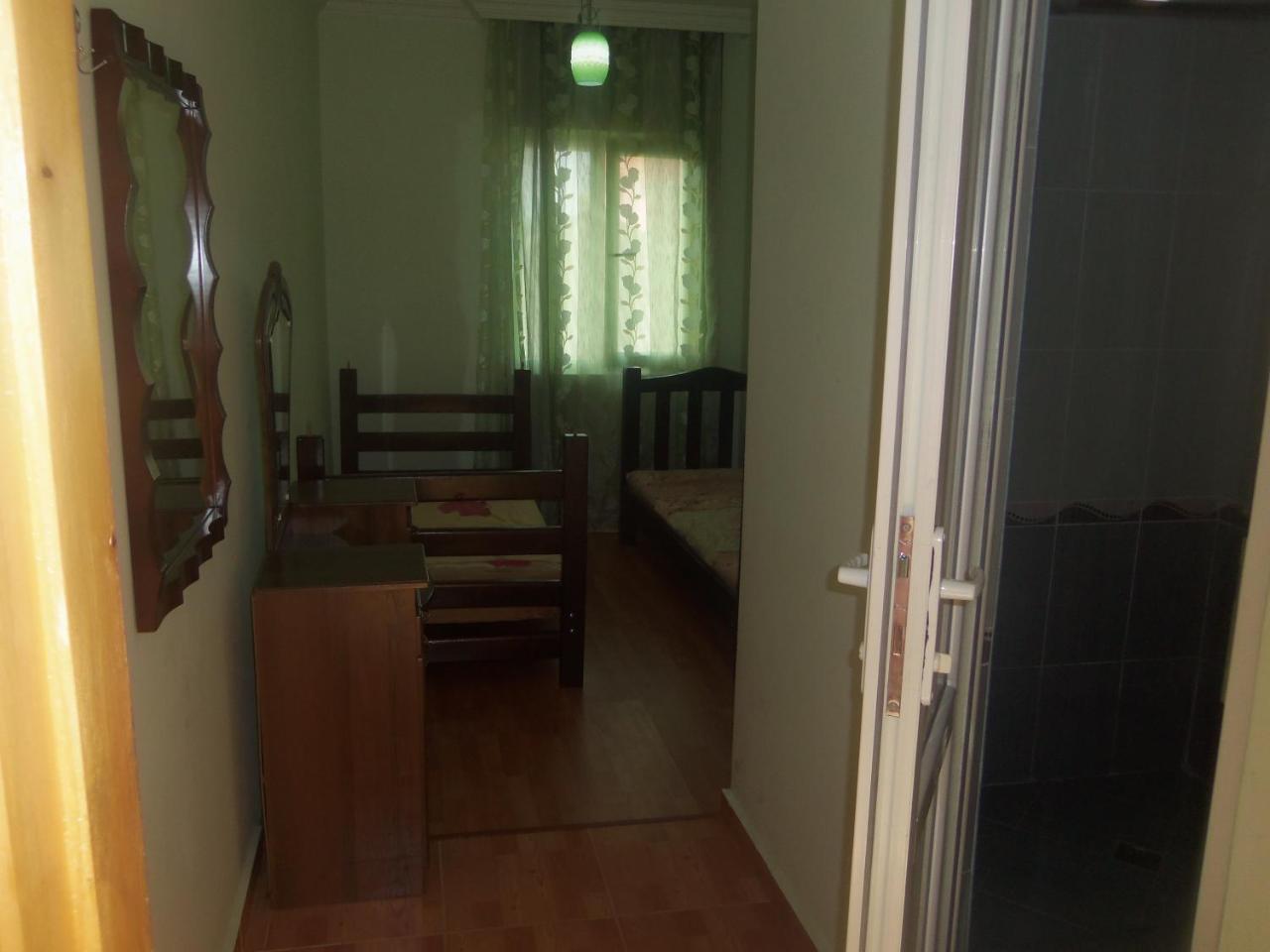 Mini Hotel On Guramishvili 22 Kobuleti Bagian luar foto